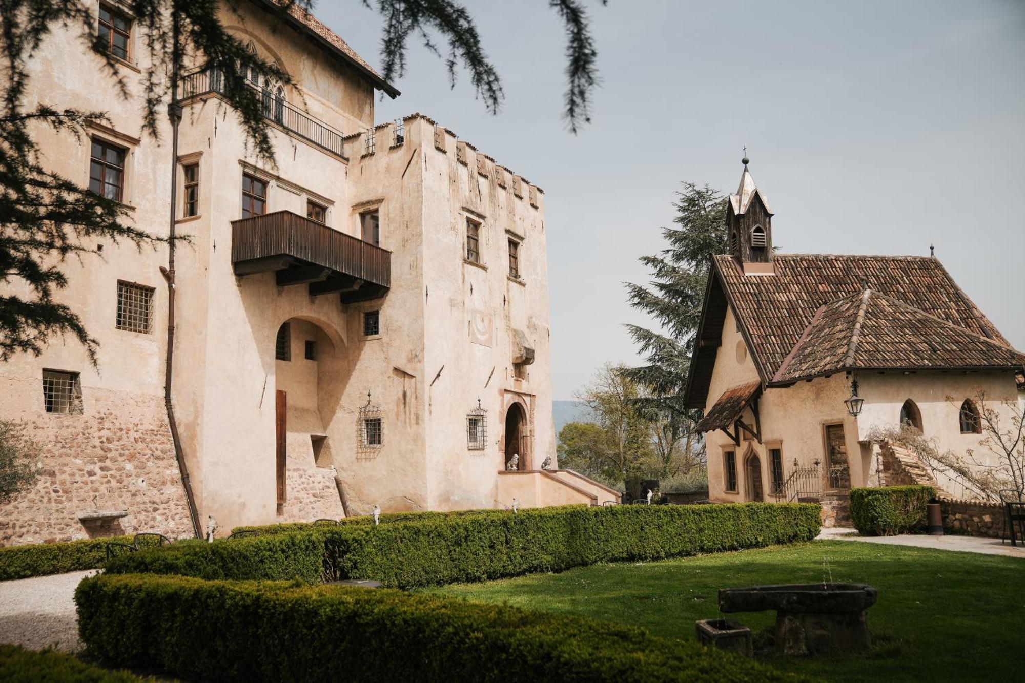 Schloss Freudenstein Appiano Sulla Strada Del Vino Esterno foto
